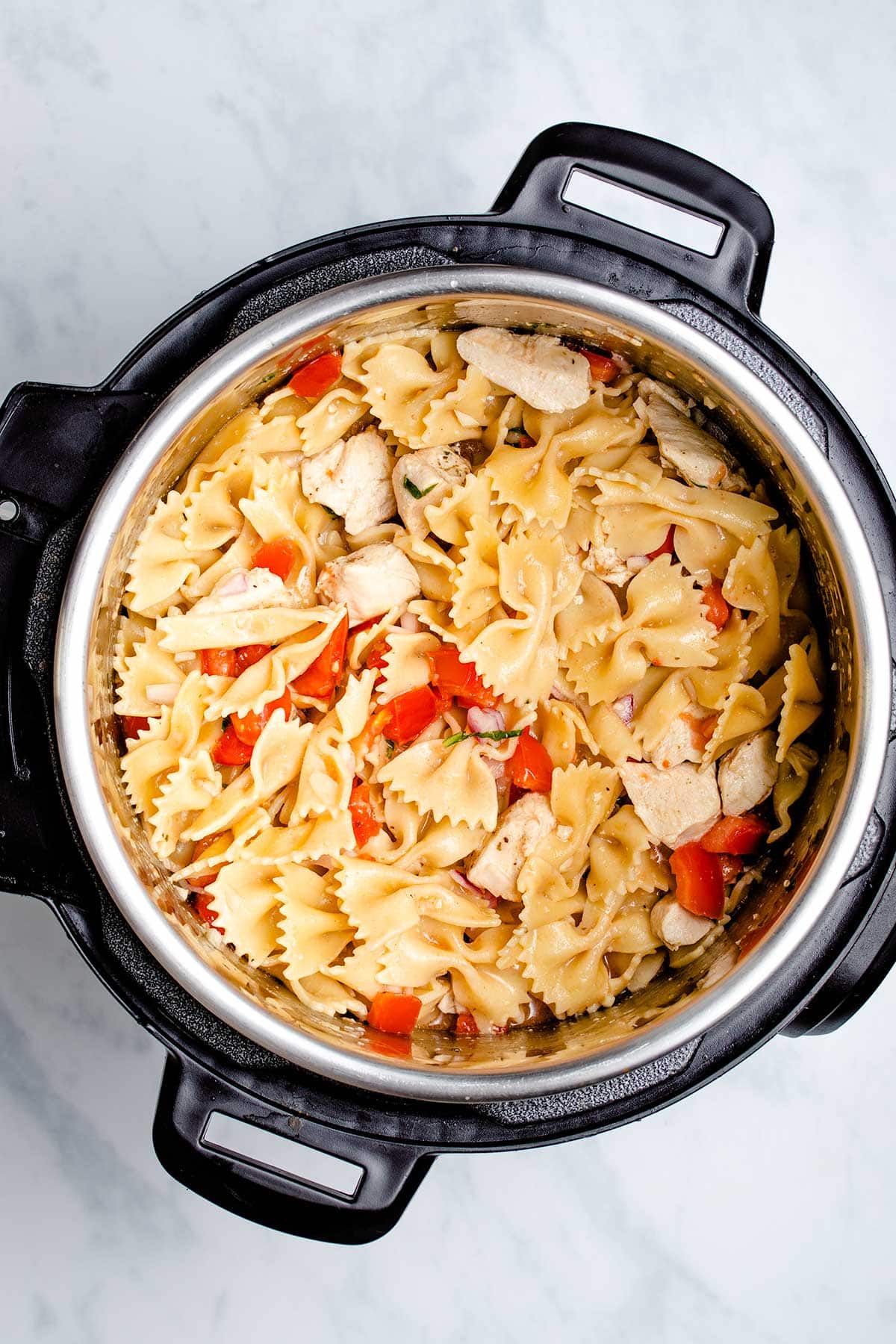 Instant Pot Bruschetta Chicken Pasta