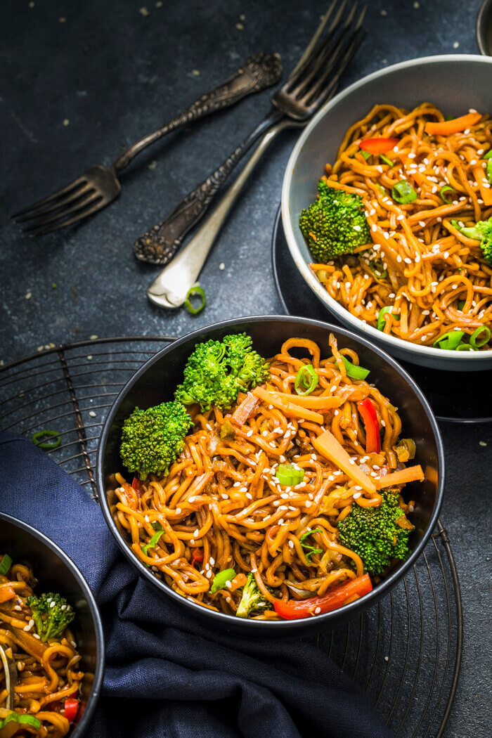 INSTANT POT VEGETABLE CHOW MEIN NOODLES