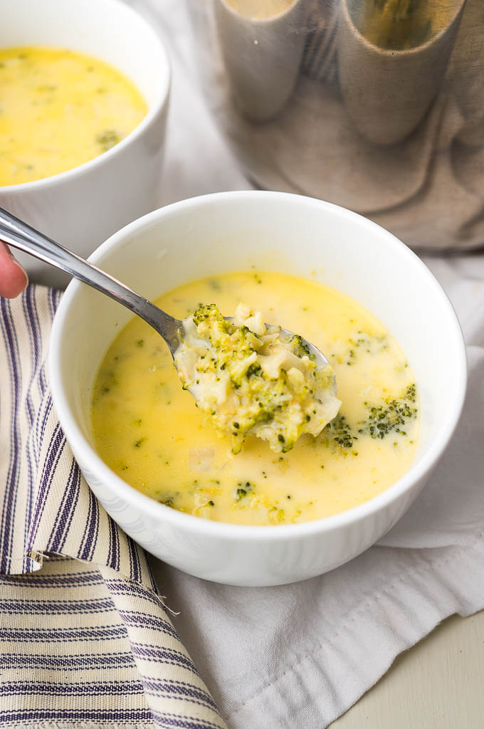 PRESSURE COOKER 5 INGREDIENT BROCCOLI CHEESE SOUP