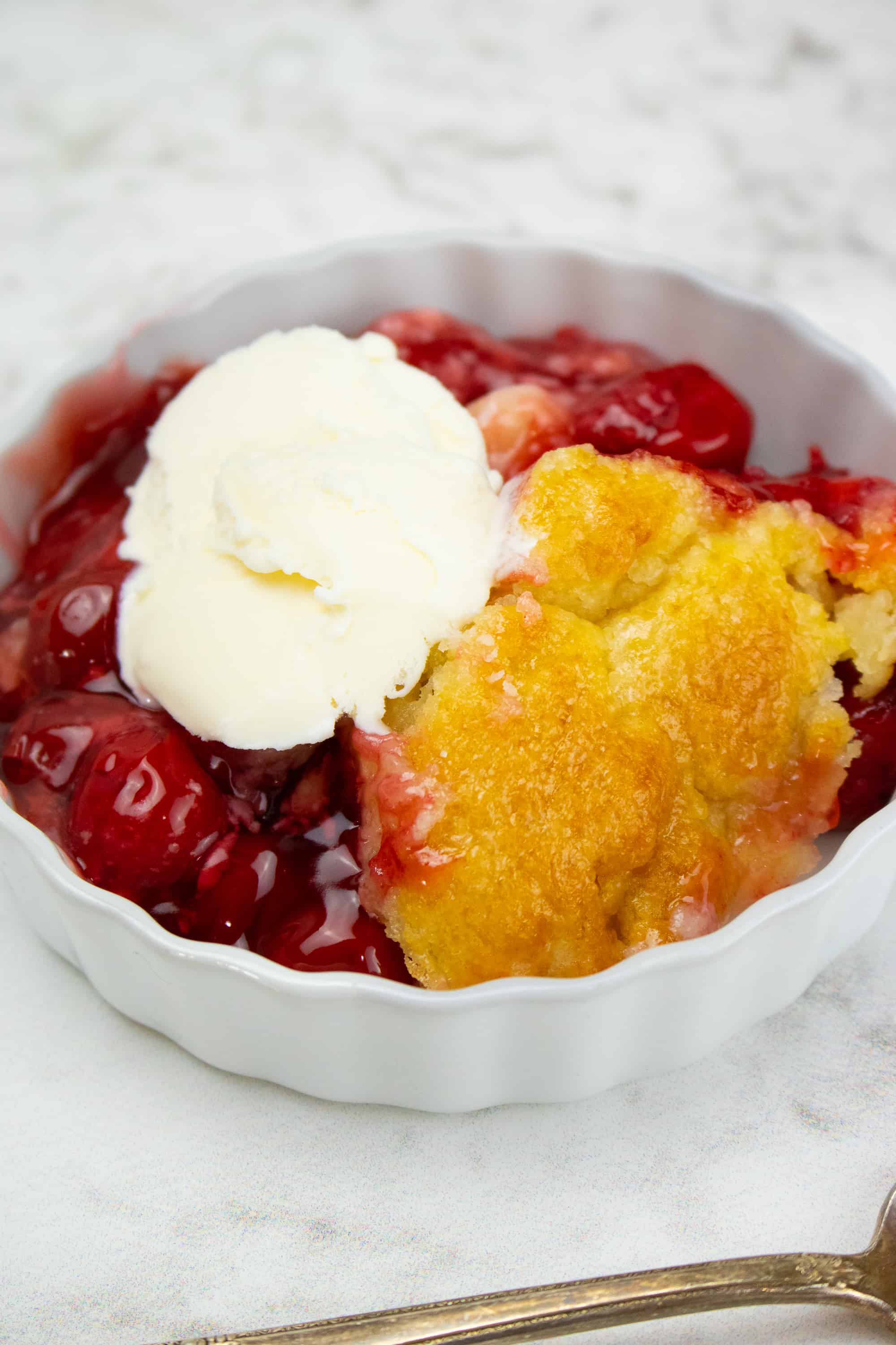 Easy Cherry Cobbler