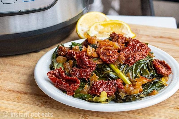 Instant Pot Collard Greens With Sun-Dried Tomatoes (Vegetarian)
