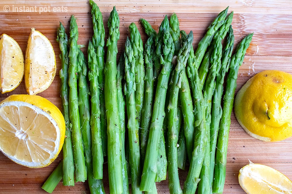 Instant Pot Asparagus With Garlic, Lemon & Pepper 