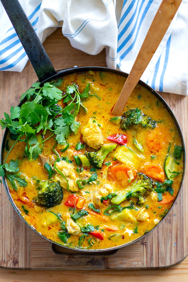 INSTANT POT THAI CHICKEN CURRY