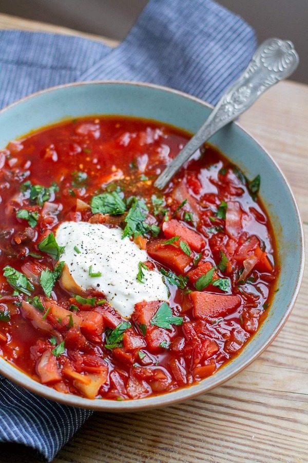 Delicious Instant Pot Borscht Recipe
