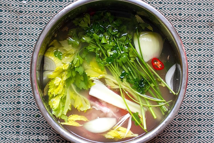 Chicken Bone Broth In 3 Hours